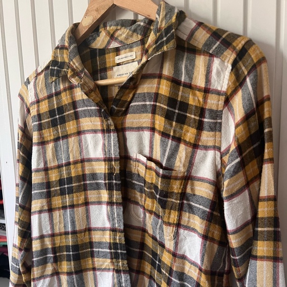 American Eagle boyfriend fit flannel - Picture 3 of 3